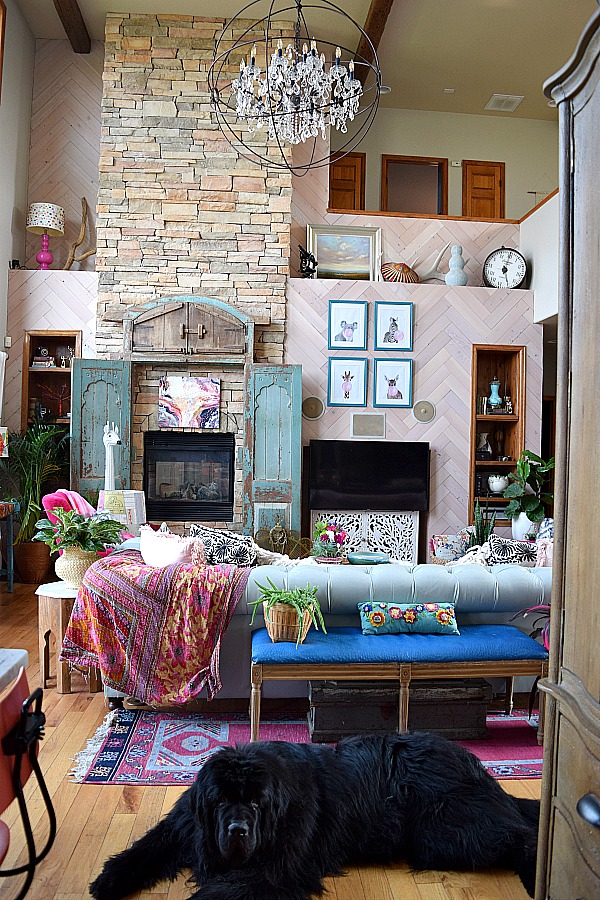 How to Decorate a Bedroom with High Ceilings Transforming Vertical Space into a Stylish Sanctuary