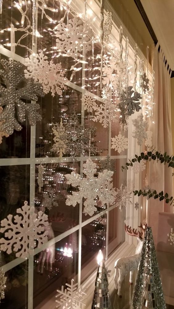 How to Hang Christmas Decor from Ceiling Creative Tips to Elevate Your Holidays