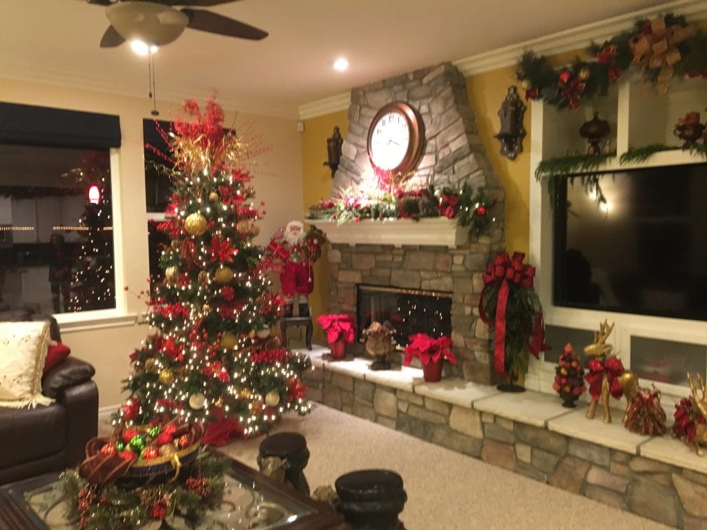 How to Decorate a Ceiling Fan for Christmas Creative Tips to Elevate Your Festive Home Decor