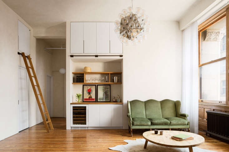 How to Decorate High Ceiling Shelves Transform Your Vertical Space into a Stunning Focal Point